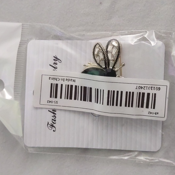 New Vintage Style Insect Brooch - Picture 4 of 10